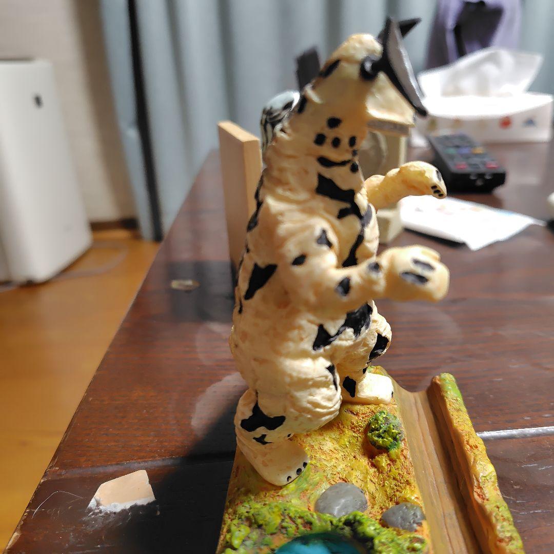 怪獣酒場　バルタン　エレキング