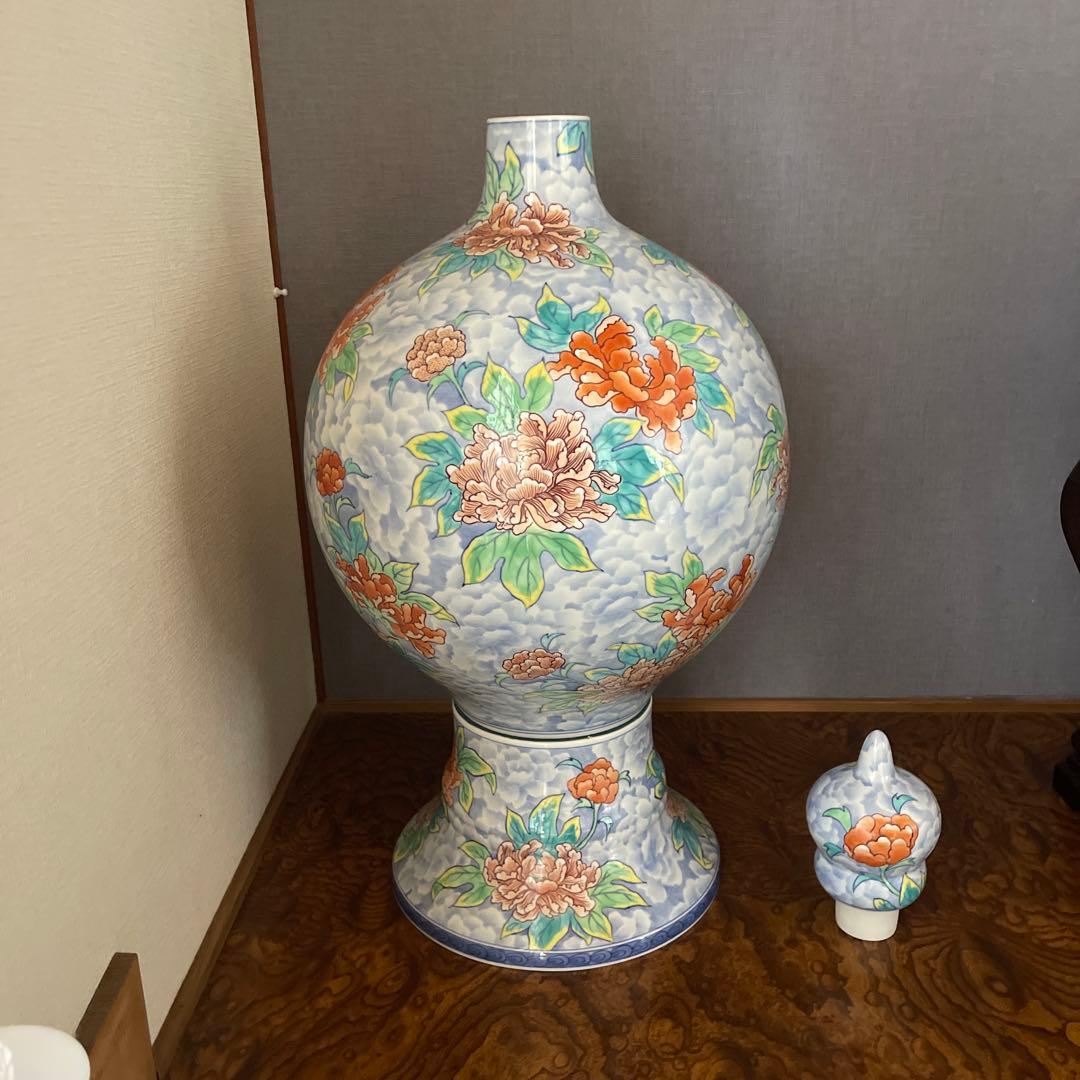 江口天童、花柄陶器花瓶