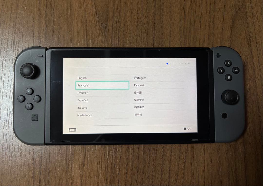 Switch 本体　純正プロコン2つ　純正品ケース　マイクロSD64GB