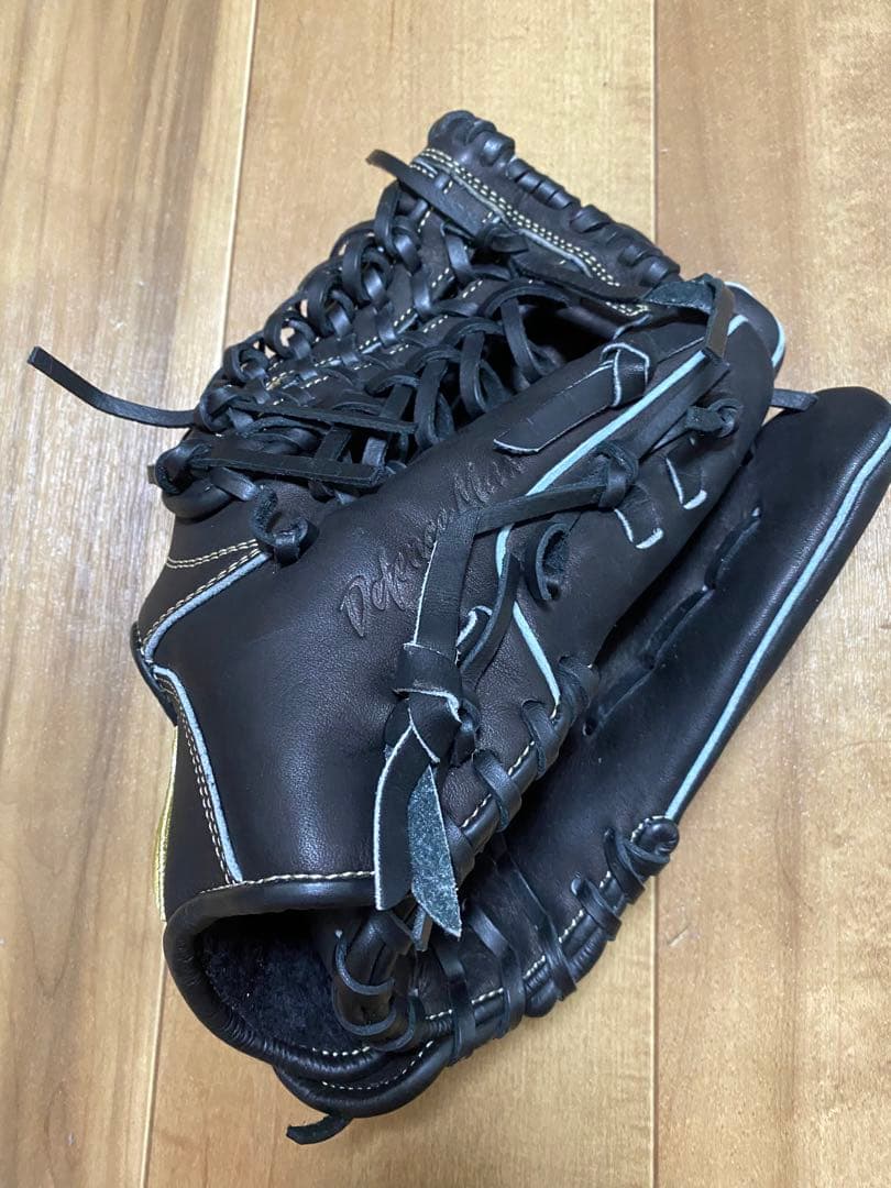 Wilson 軟式グローブ 黒 レザー ストライプ入り