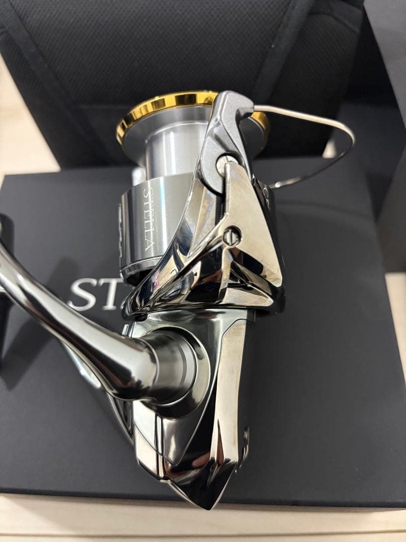 シマノ　18ステラC5000HG 極美品　ほぼ未使用