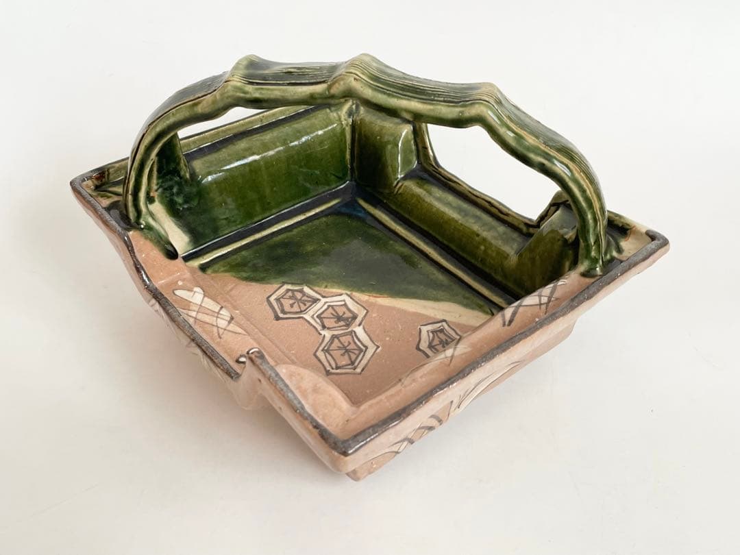 陶芸家　加藤十右衛門　赤織部　手鉢　手付菓子鉢　鳴海織部　菓子器　懐石　共箱