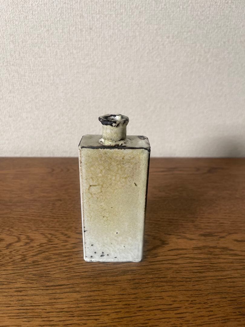 大山求　琺瑯花入