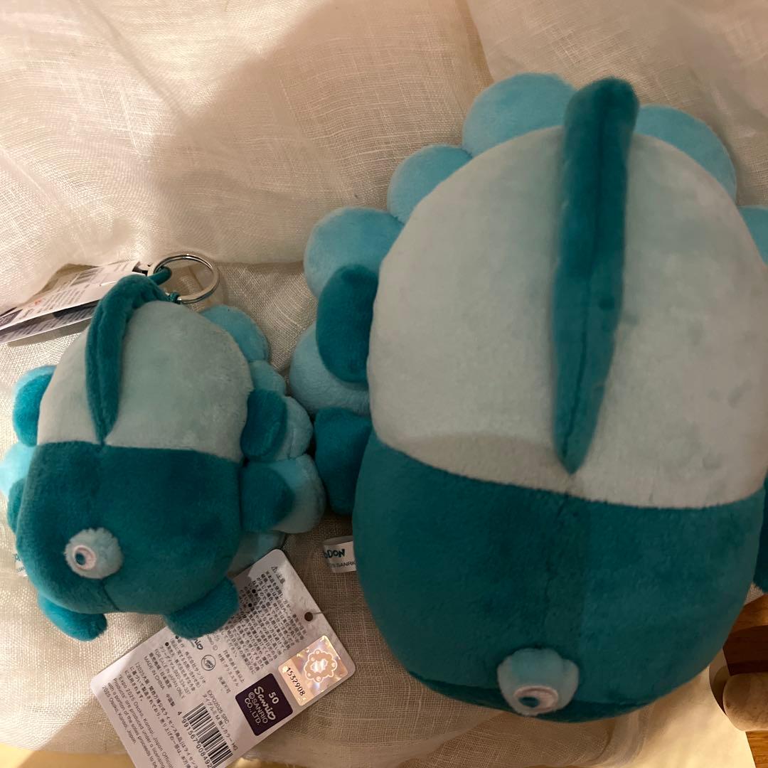 ハンギョドン　ミャクミャク　推しカラー　カラビナ　ぬいぐるみ　万博　サンリオ