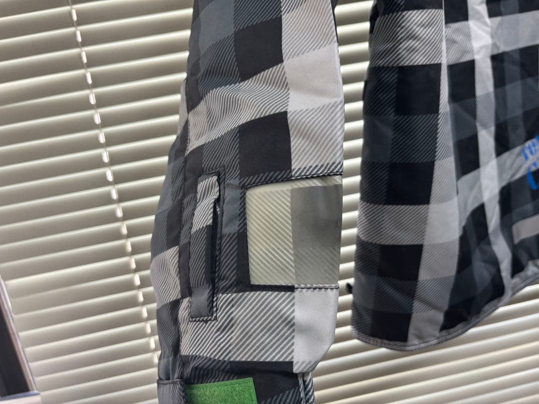 IGNIO (ONE PIECE)スノーボードウェア付属品8点