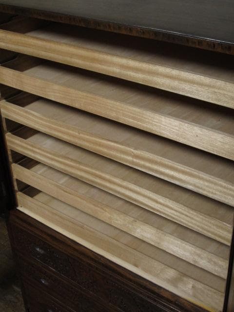 伝統工芸 軽井沢彫り 栃 無垢材 桜 彫刻 和箪笥/衣装箪笥/整理箪笥/着物箪笥