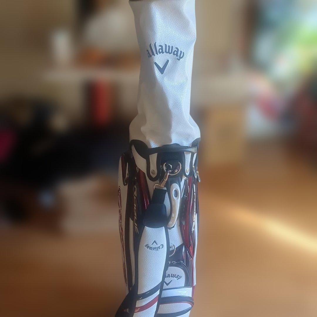 Callaway Rogue キャディバッグ ホワイト/レッド