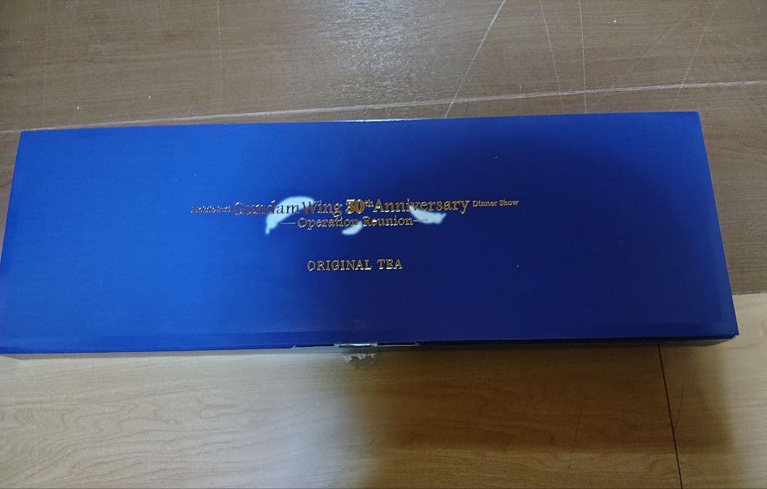 ガンダムＷ ディナーショー 紅茶30周年記念 キャラクター缶入りお茶セット