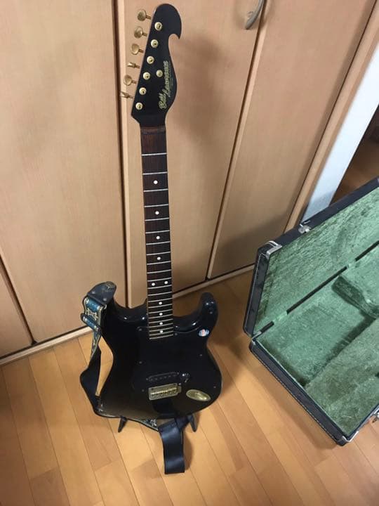 ビルローレンス　黒　シャケモデル　ストラト