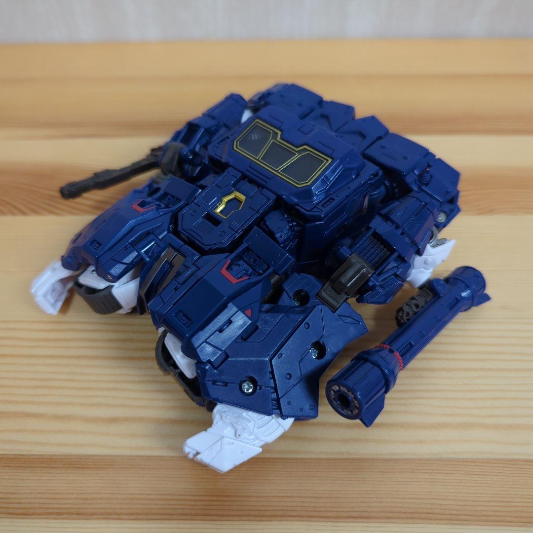 トランスフォーマー スタジオシリーズ サウンドウェーブ バンブルビー