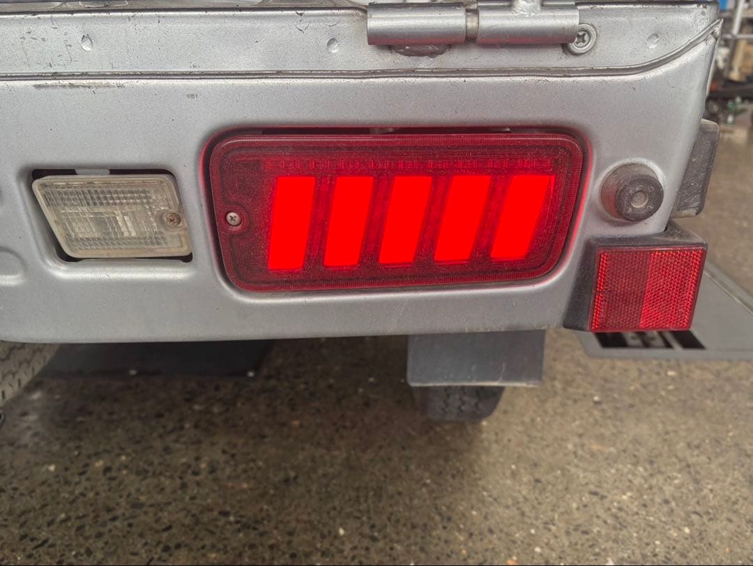 ダイハツ　ハイゼット　トラック　LEDテールレンズ　Valenti