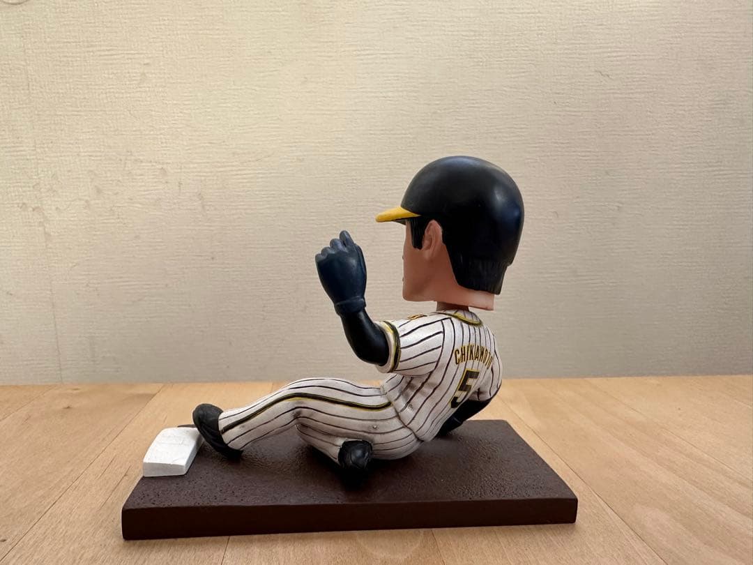 阪神タイガース 近本光司 選手 ボブルヘッド フィギュア