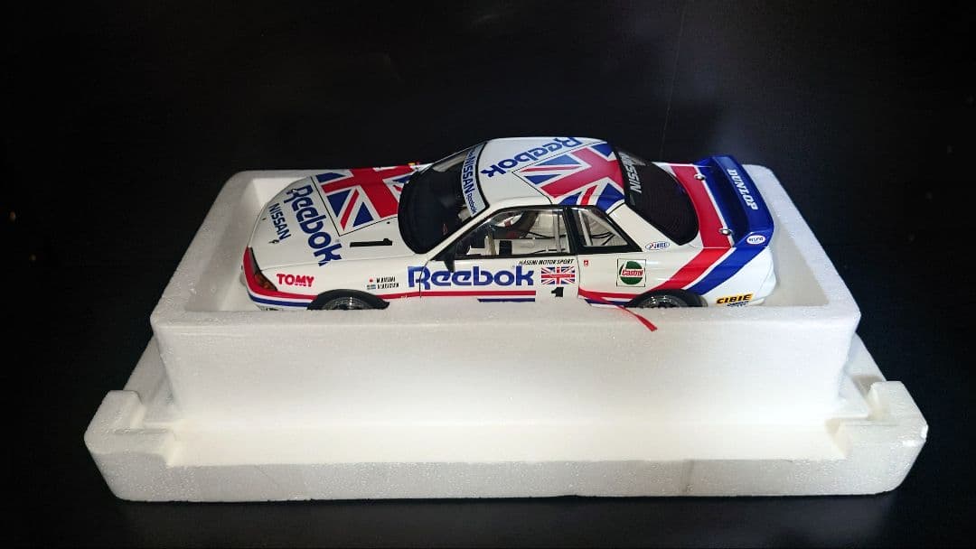 1000台限定 1/18 autoart NISSAN r32 GT-R