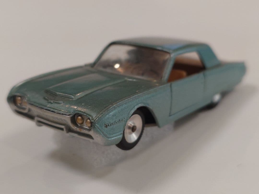 ミニカー SOLIDO REF 128 FORD THUNDERBIRD