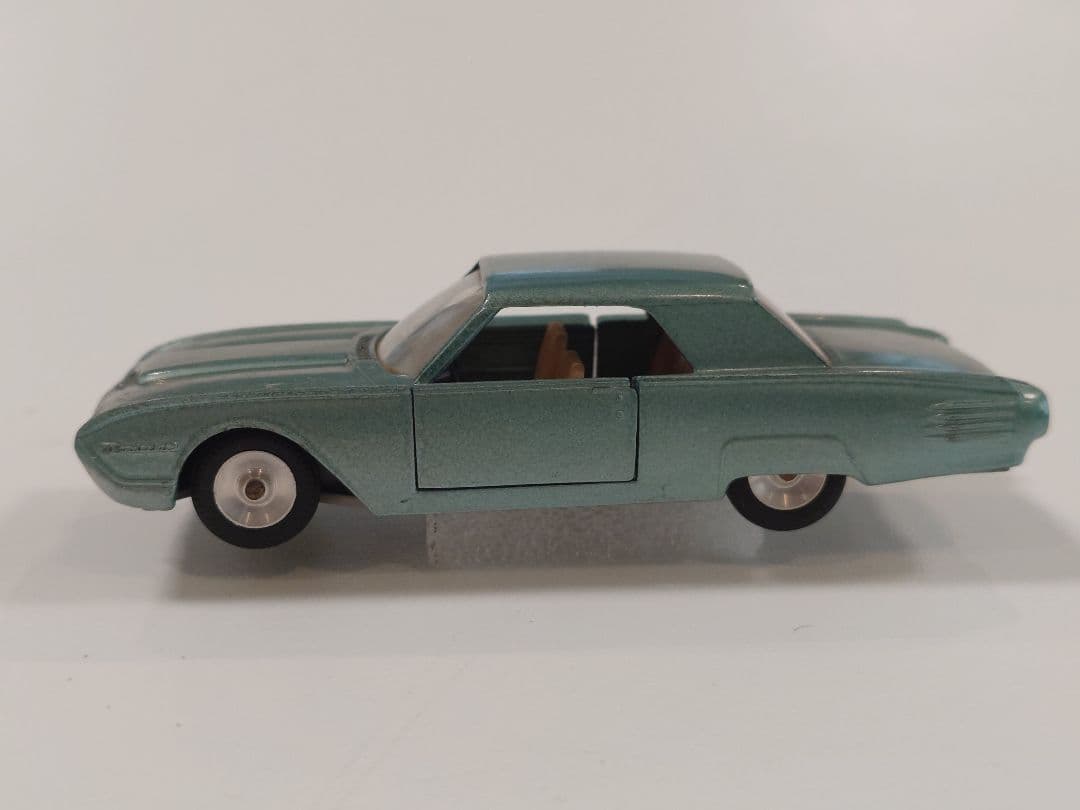 ミニカー SOLIDO REF 128 FORD THUNDERBIRD