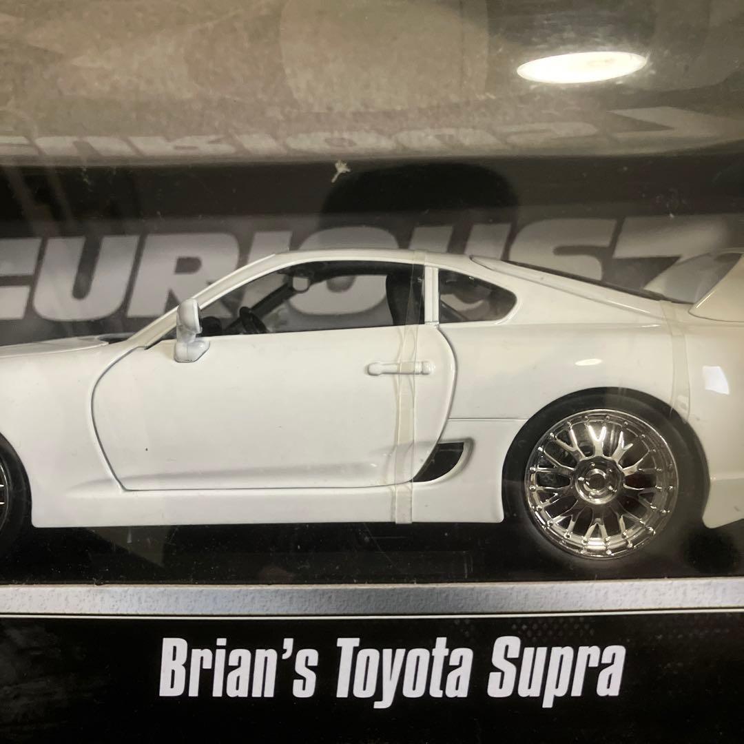 ワイルドスピード　ミニカー　1:18スケール　スープラ　白