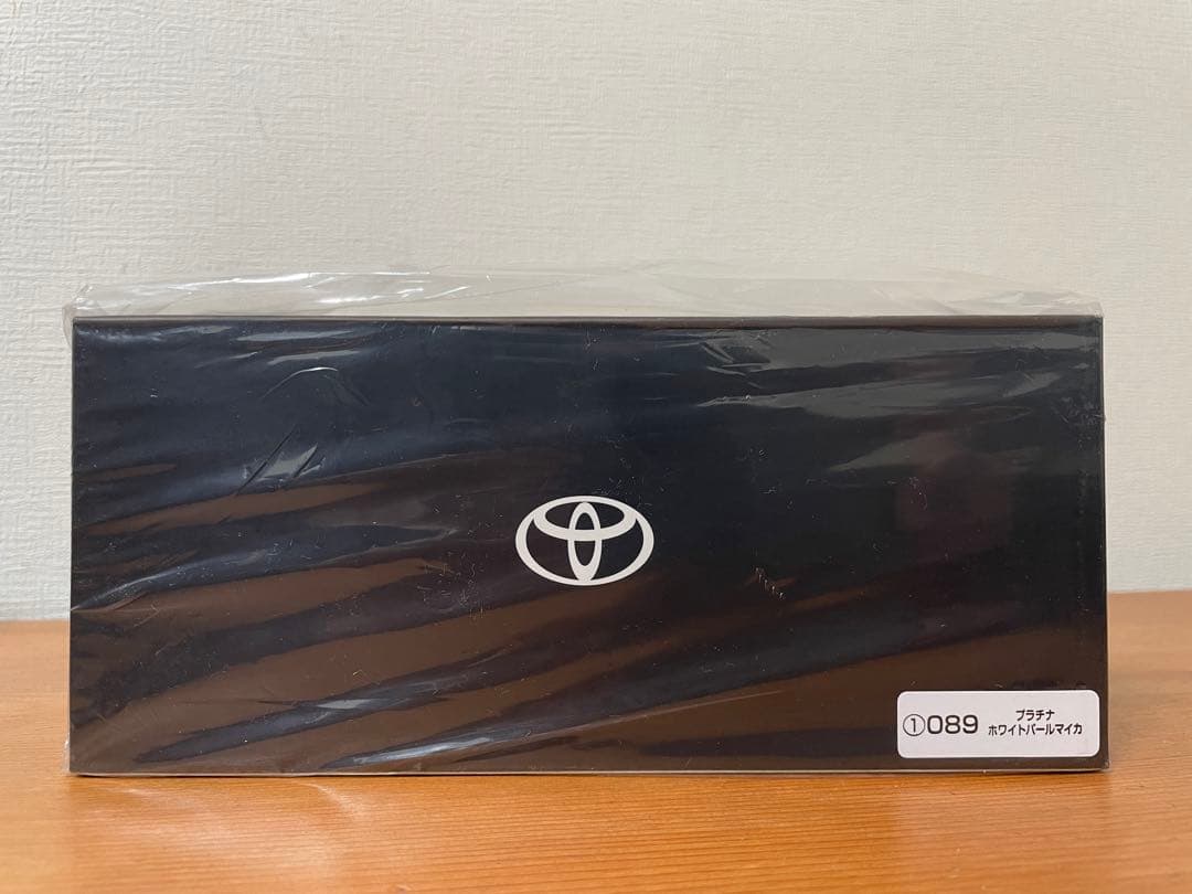 トヨタ 新型ヴェルファイア　非売品ミニカー