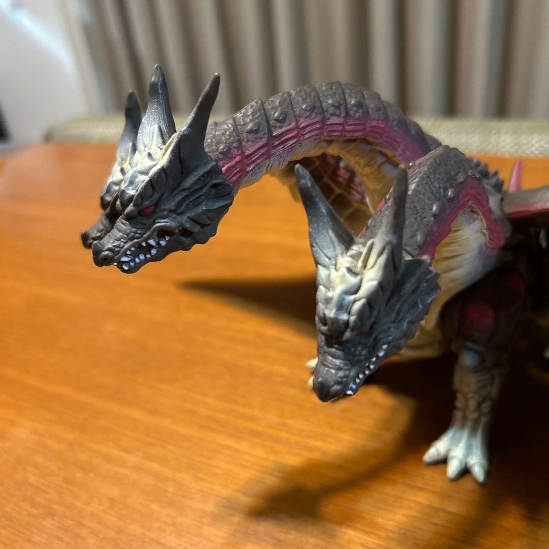 フィギュア デスギドラ　ゴジラシリーズ　全長約30cm