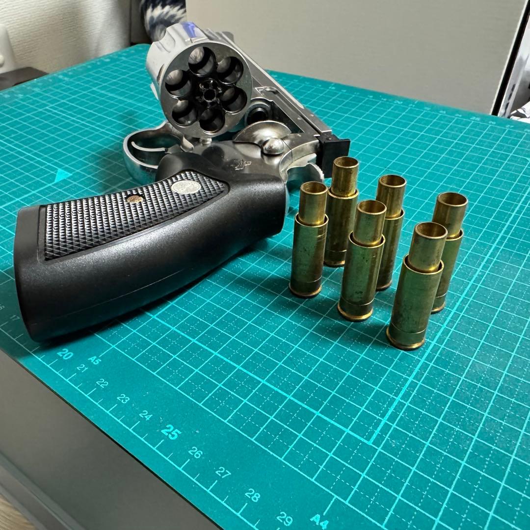 MARUSHIN CONSTRICTOR 8mmBB リボルバー　ガスガン