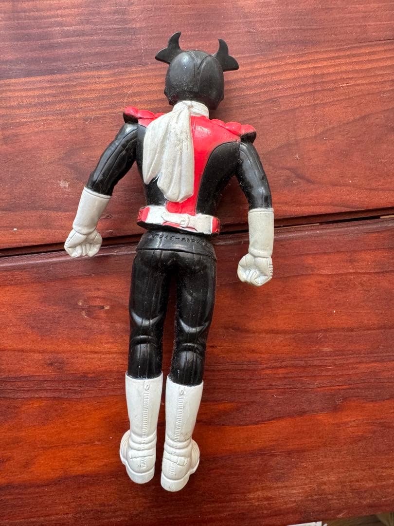 戦隊ヒーロー フィギュア 赤黒