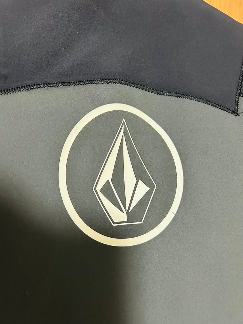 Volcom Lサイズ　ウェットスーツ