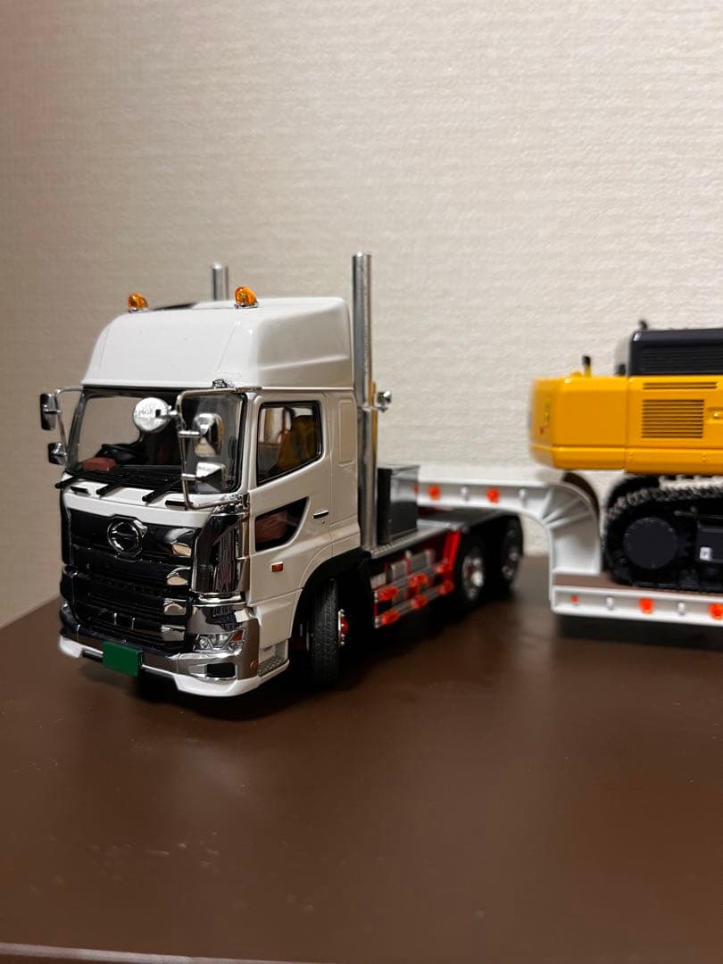ケンクラフト・プラッツ 1/50 日野プロフィアSS 6x4トレーラーセット