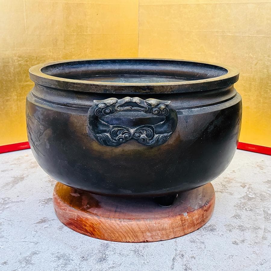 時代 古銅 大火鉢 月に山水 浜松模様 金象嵌 煎茶 瓶掛 木製台座 幅44cm