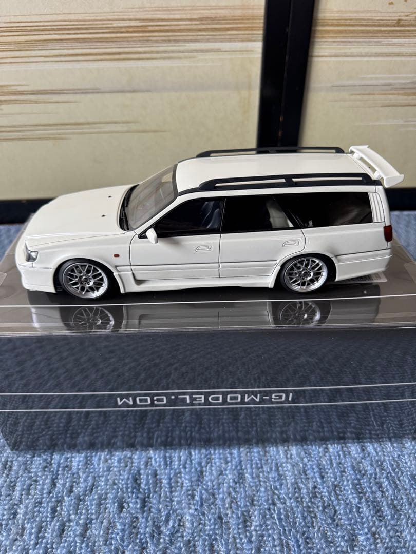 イグニッションモデル 1/18 ステージア