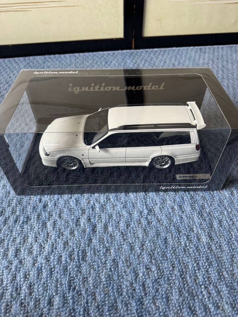 イグニッションモデル 1/18 ステージア