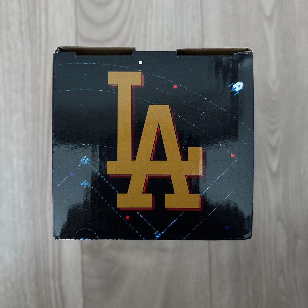 DODGERS DAVE ROBERTS ボブルヘッドフィギュア