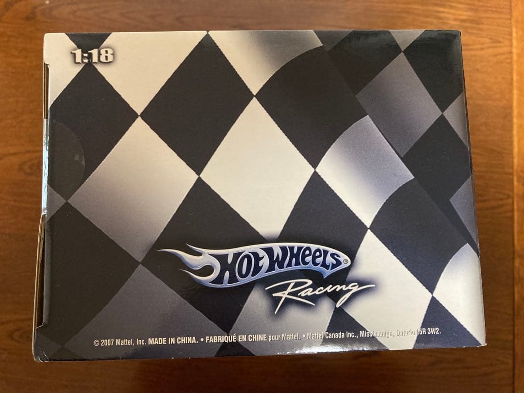 フェラーリF2007キミ・ライコネン♯6 1/18Hot Wheels