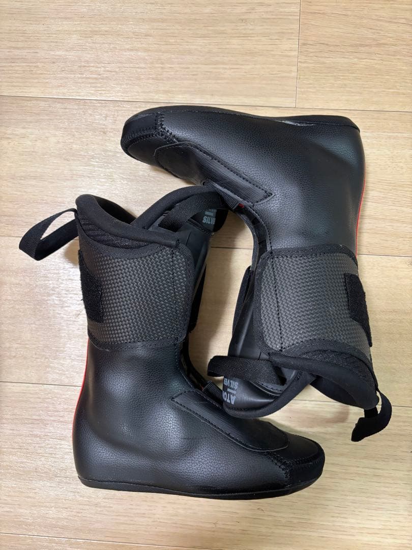 Atomic スキーブーツ　21-21.5
