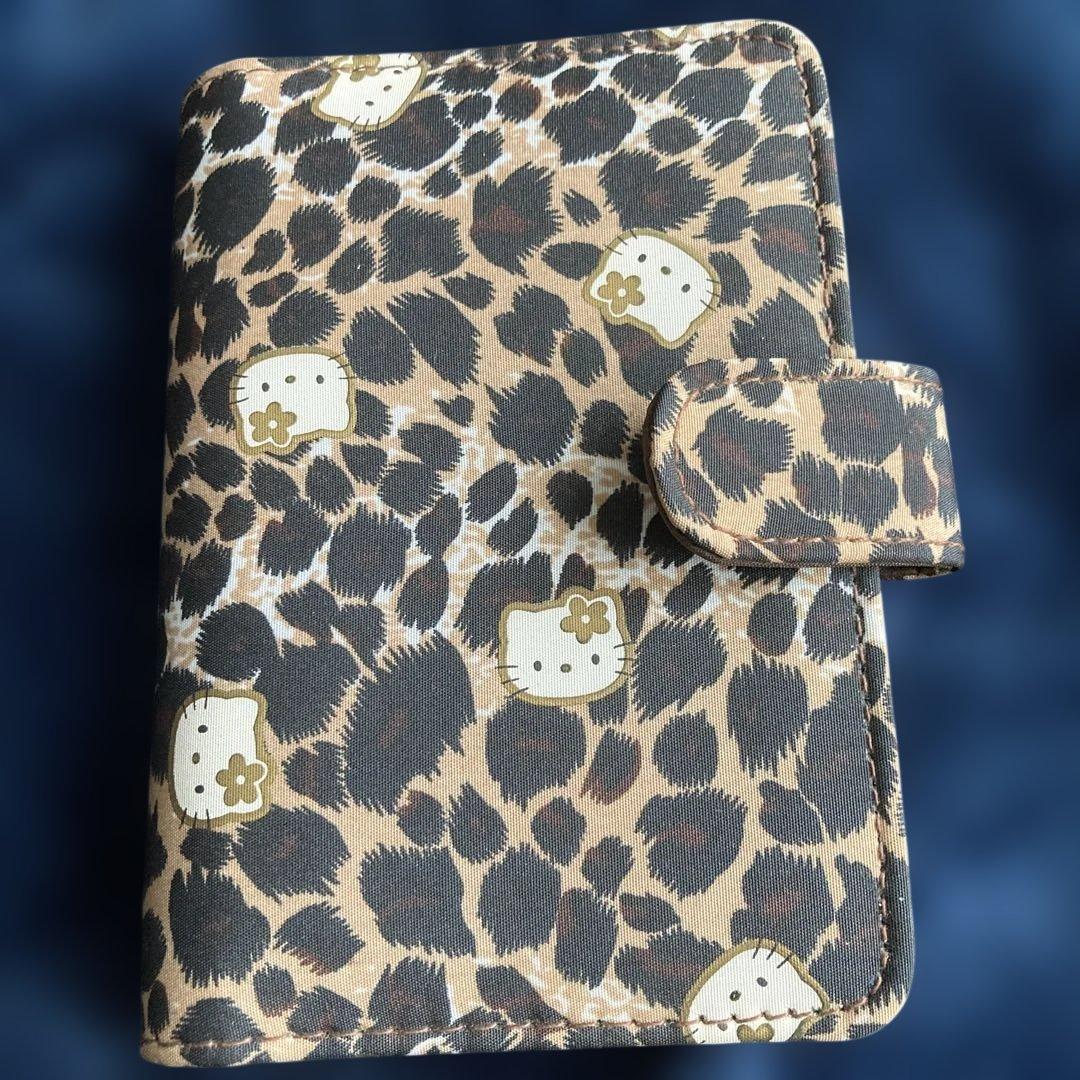 平成レトロ ハローキティ ヒョウ柄 6穴バインダー