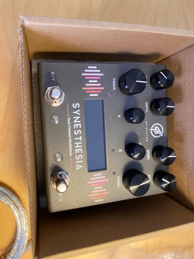GFI SYSTEM SYNESTHESIA マルチモジュレーションペダル