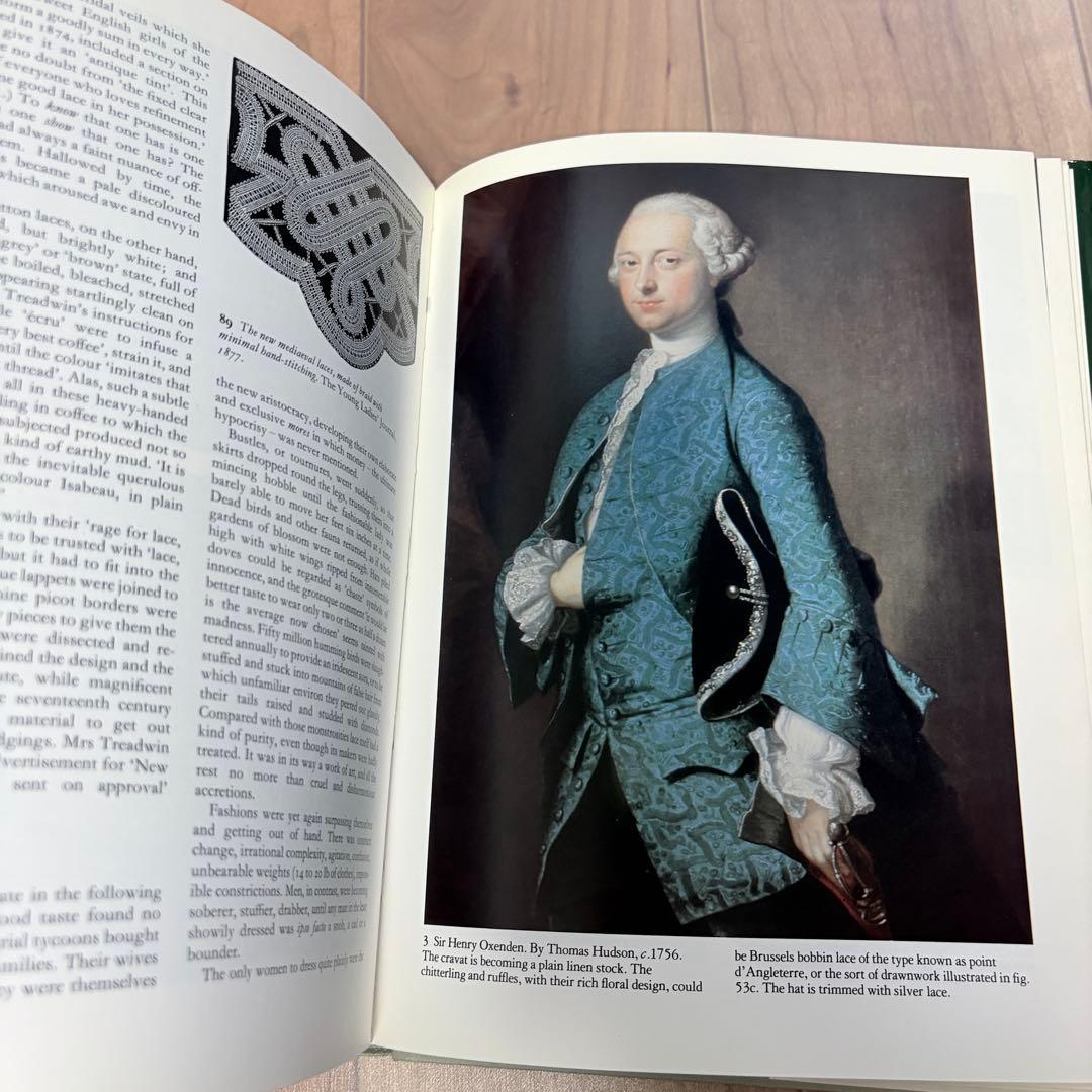 【洋書】Lace in Fashion by Pat Earnshaw