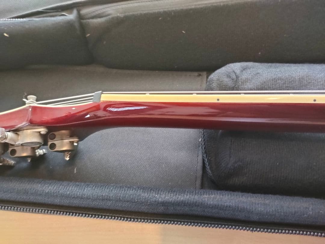 HAGSTROM SWEDE　いい状態　２０１６年の定価税別125000円です。