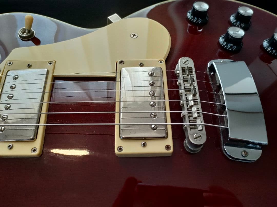 HAGSTROM SWEDE　いい状態　２０１６年の定価税別125000円です。