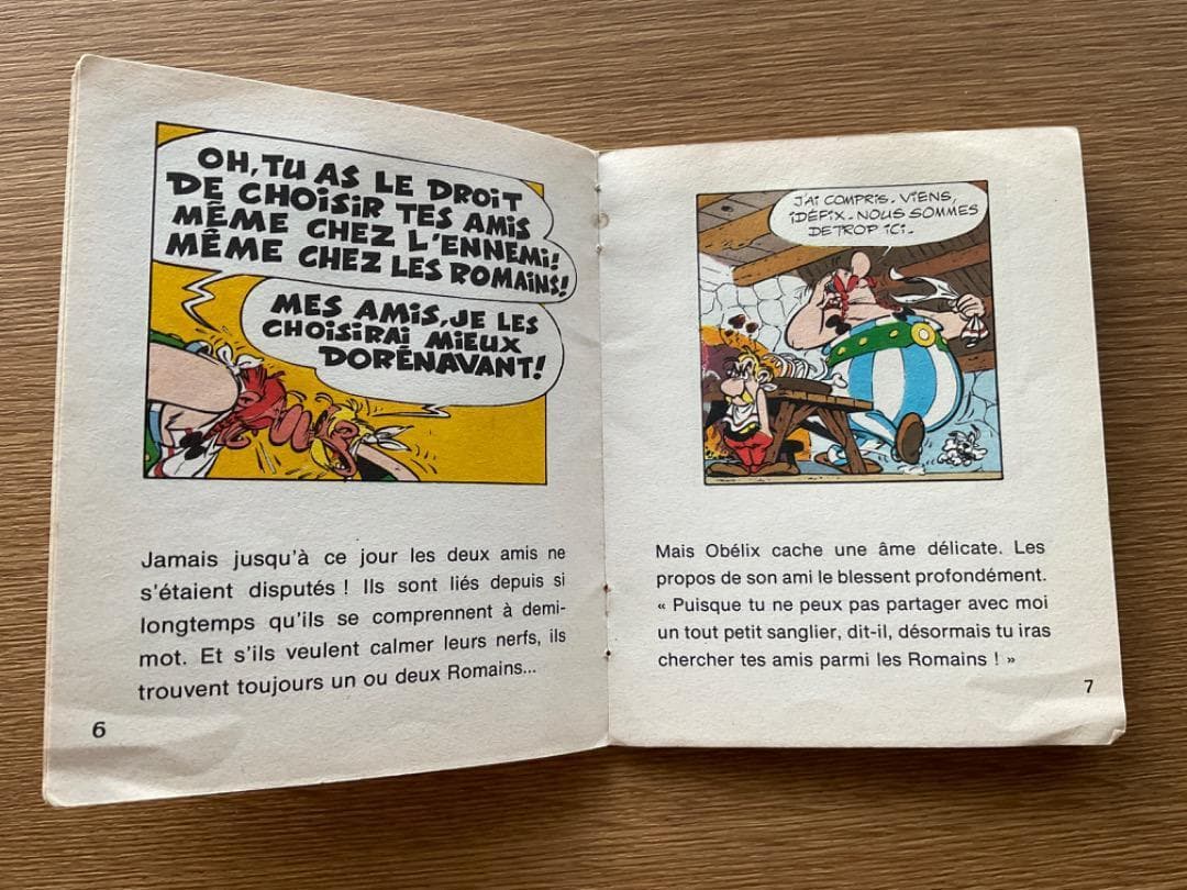 アステリックス・珍しいミニブック ★ フランス語・人形