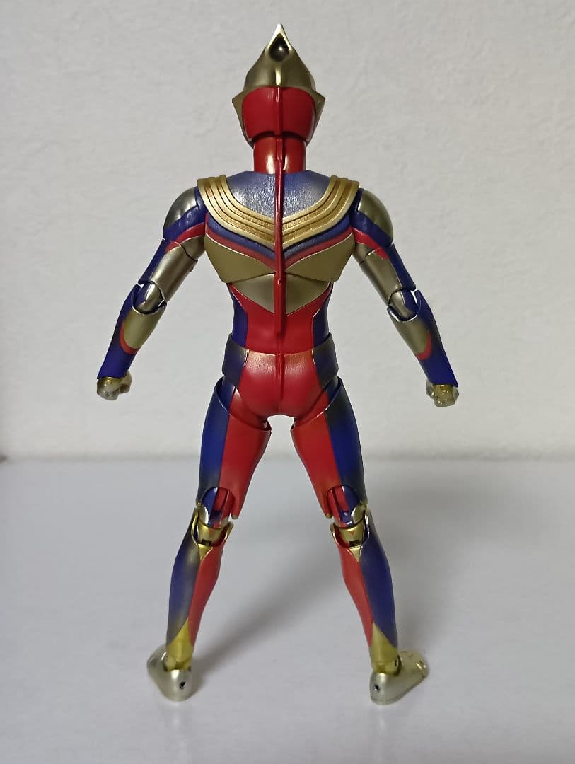 S.H.Figuarts（真骨彫製法）ウルトラマンティガ　グリッターティガ