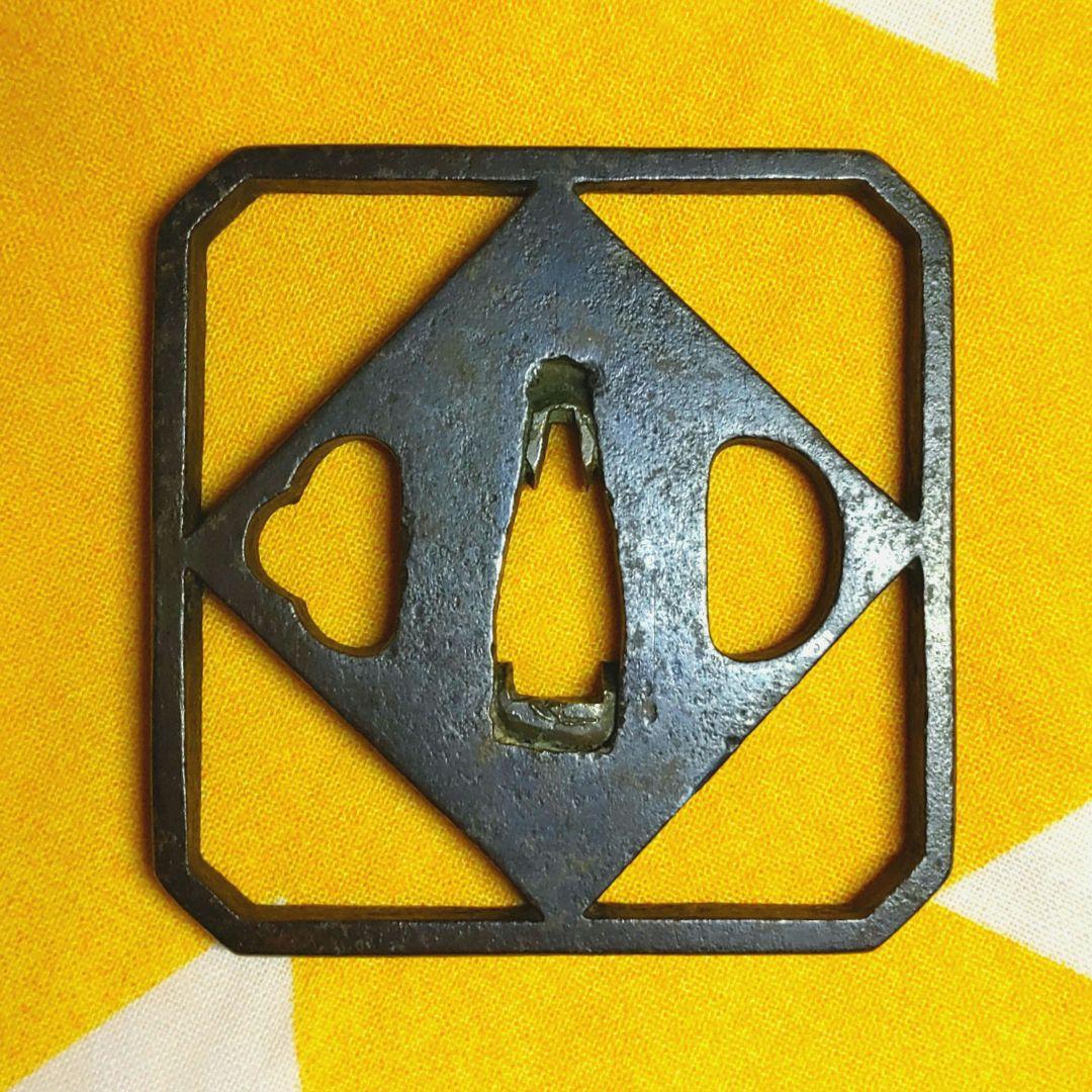 a3 珍品　角透鐔　隅切角形　古鐔　枡透し？