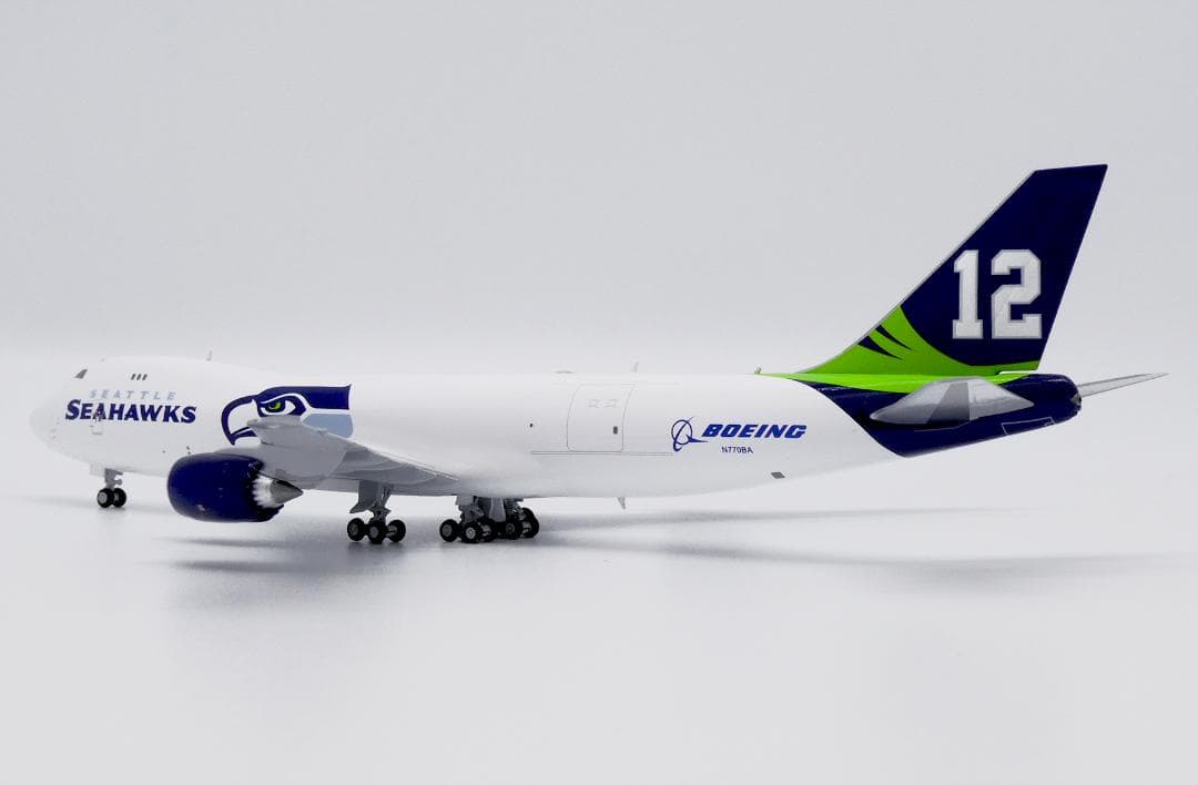 ボーイング 747-8F シアトル・シーホークス N770BA 1/400