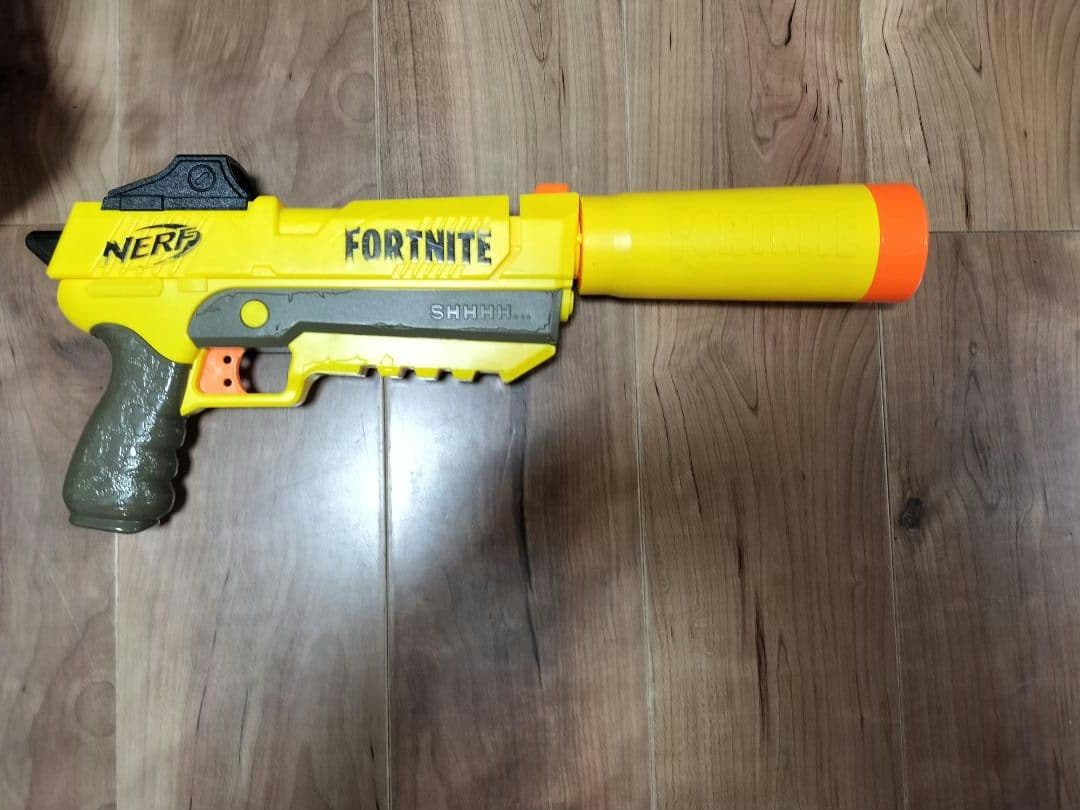 フォートナイトCS-50 タイタン ナーフ銃セット おまけ付きストラップ付き