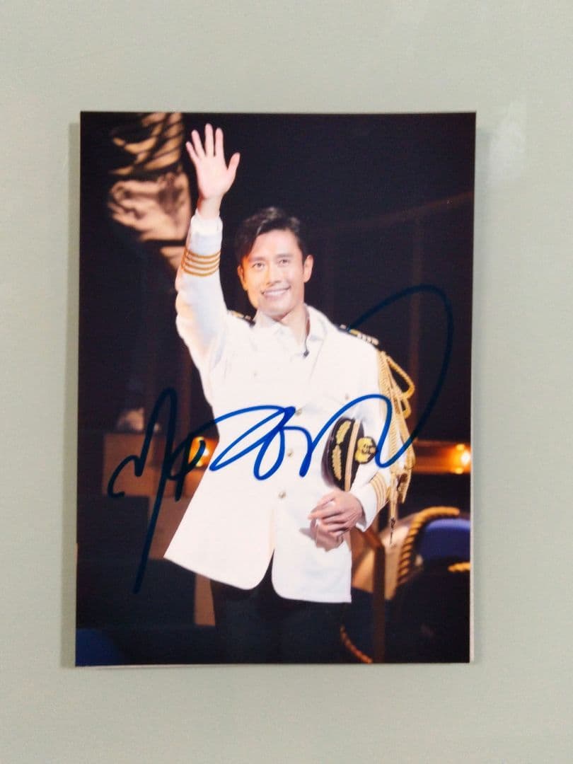 セール中…イ・ビョンホン直筆サイン入り2Lサイズ写真…Lee Byung-hun