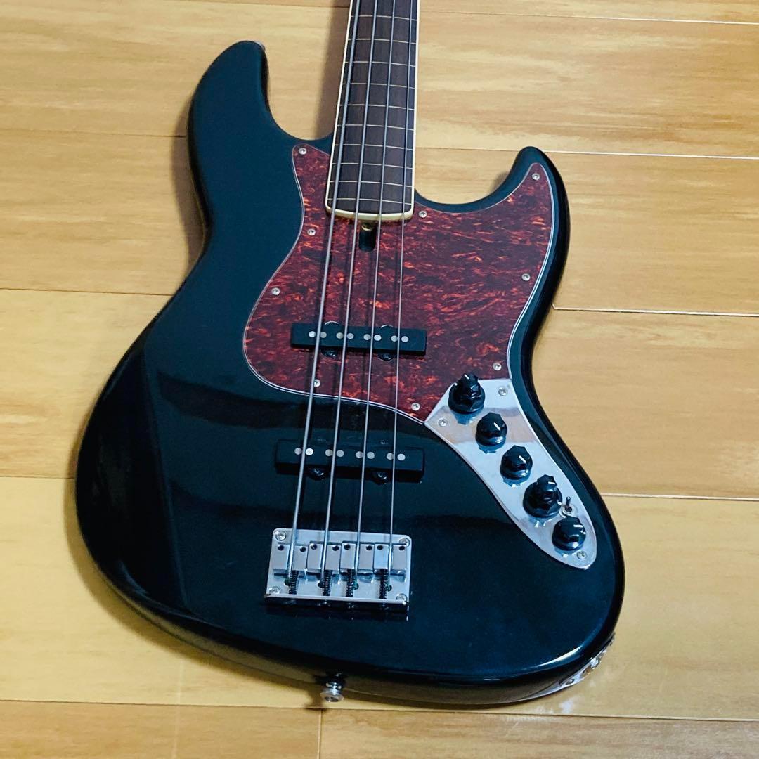 Sire V7 Alder FL 【動作確認済】 エレキベース フレッドレス