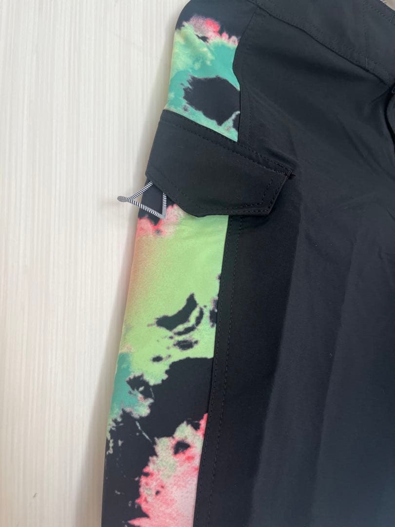 新品　ボルコム　VOLCOM ボードショーツ 水着　サーフパンツ　サーフパンツ