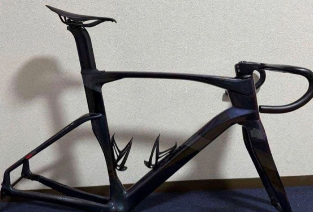 ロードバイクカーボンフレームセット
