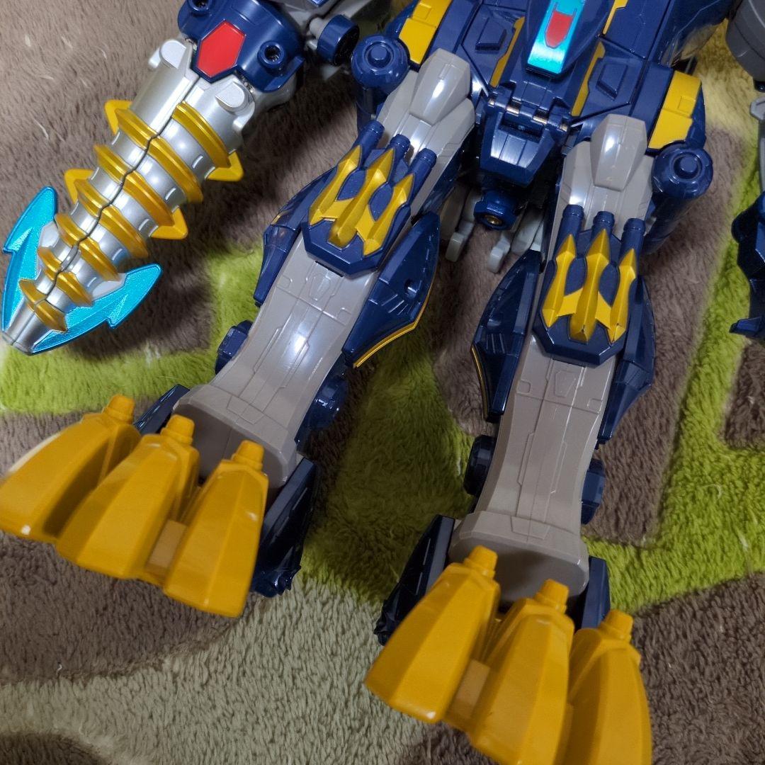豪獣神　海賊戦隊　ゴーカイジャー　ゴウジュウジン　ロボット　ロボ　ゴジュウジャー