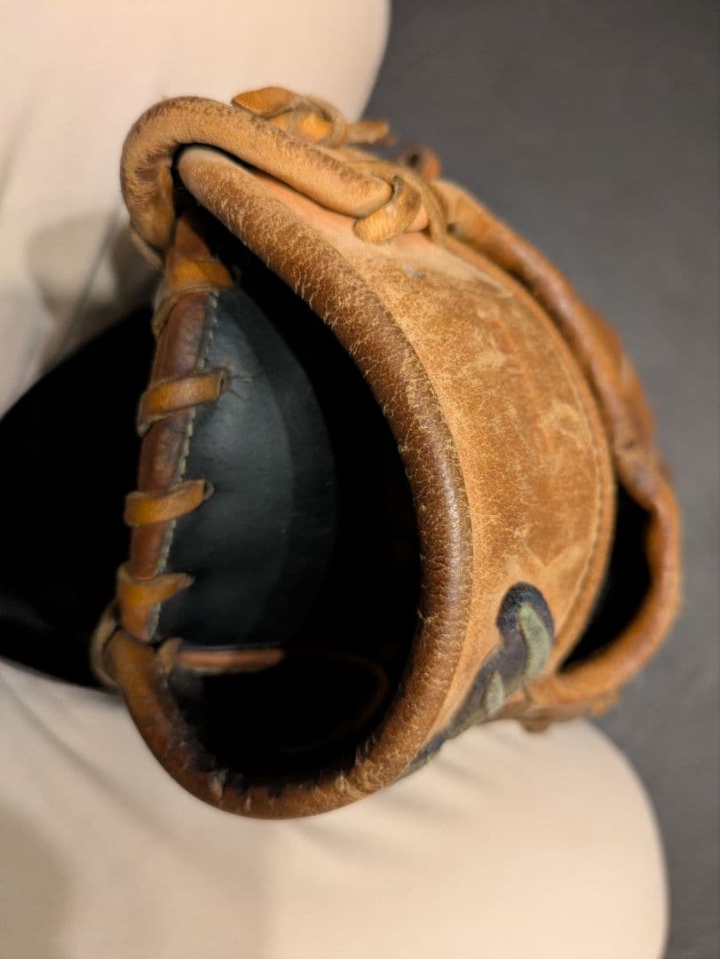 超sale!　硬式　軟式両用に購入　内野手グローブ 右 レザー　即戦力　コユニ