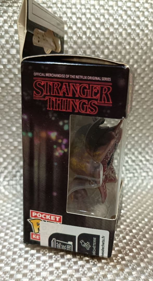 キーホルダー・アクリルキーホルダー Demogorgon Funko Pocket POP