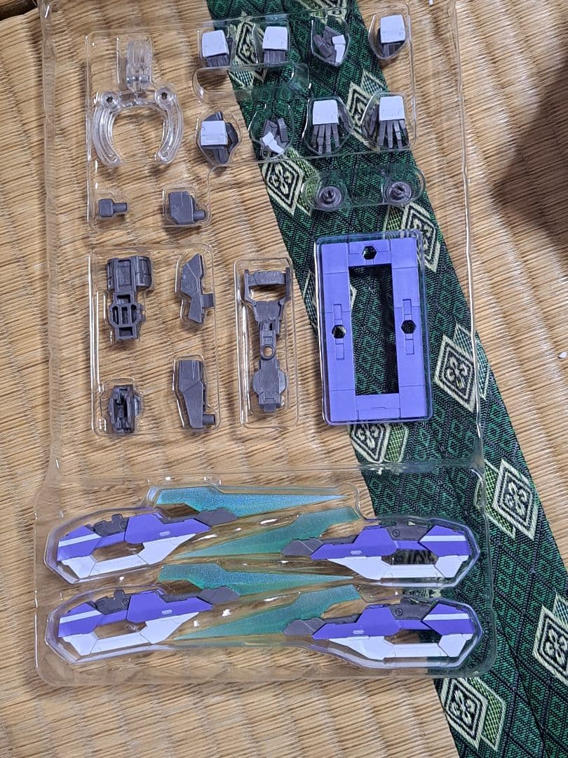 L BUILD ダブルオークアンタフルセイバー＋フルセイバー